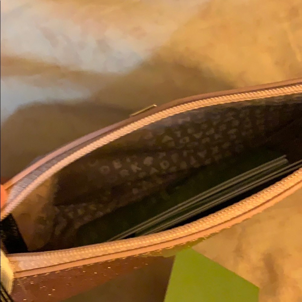 Brand New Kate Spade Wristlet - Picture 3 of 3